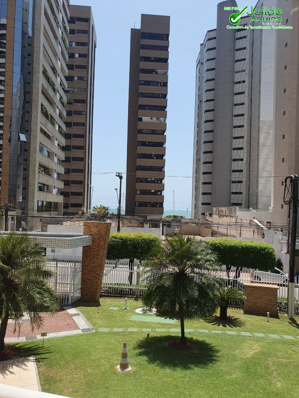 Apartamento à venda com 3 quartos, 70m² - Foto 2