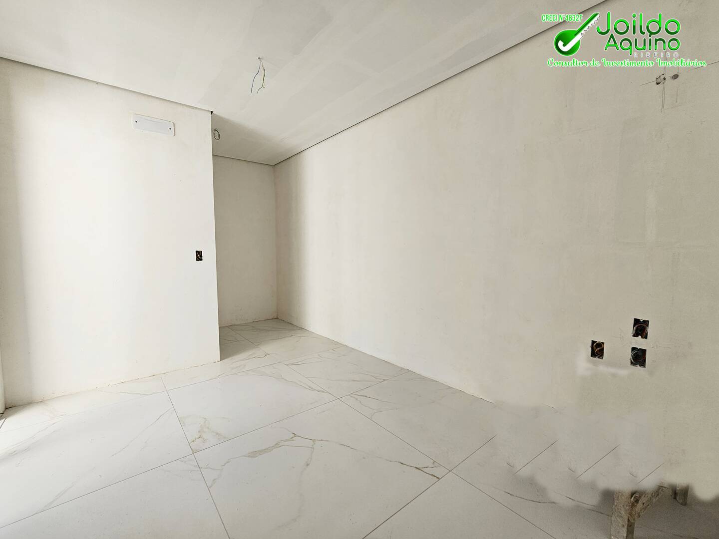 Apartamento à venda com 4 quartos, 218m² - Foto 11