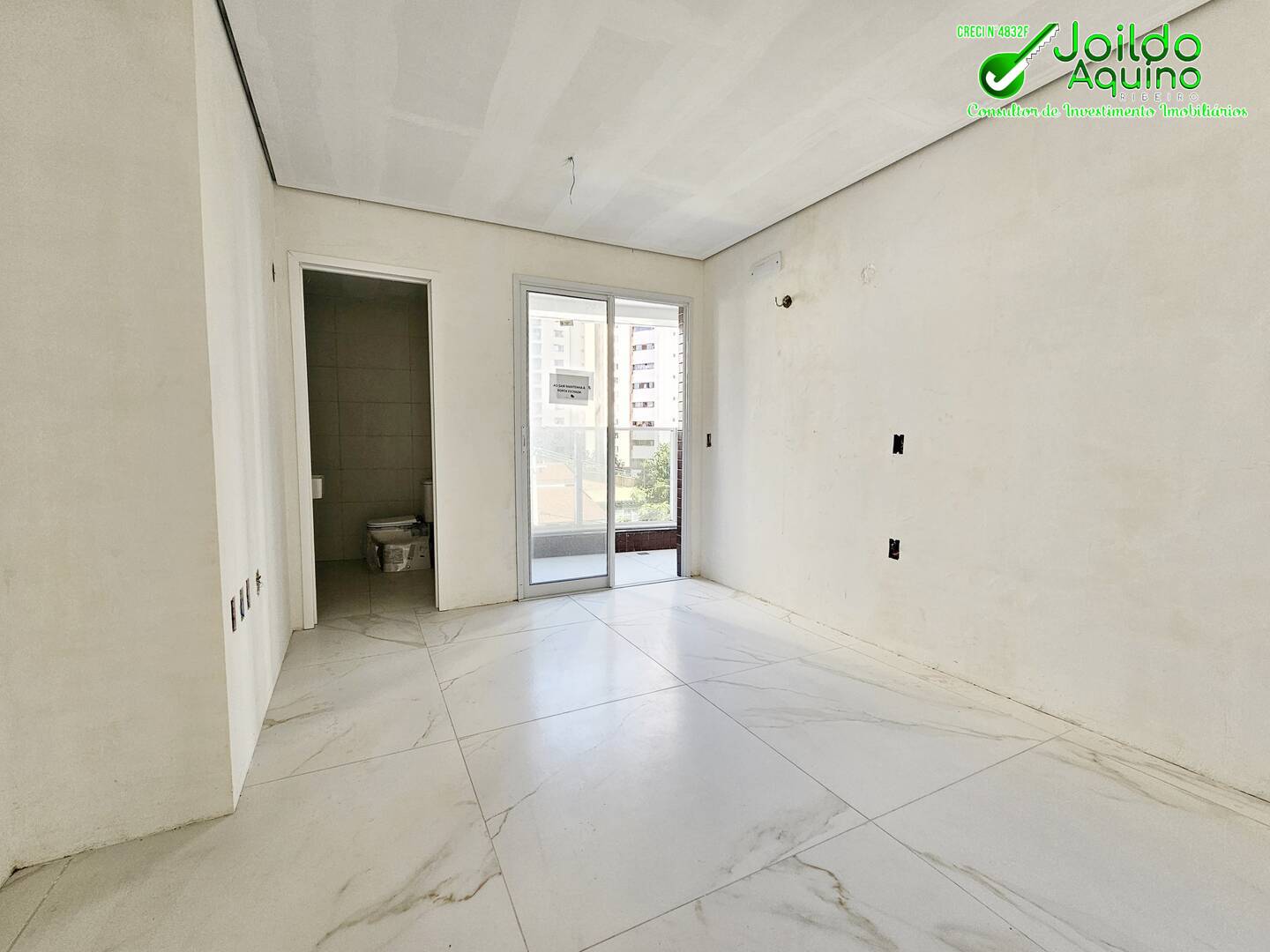 Apartamento à venda com 4 quartos, 218m² - Foto 10