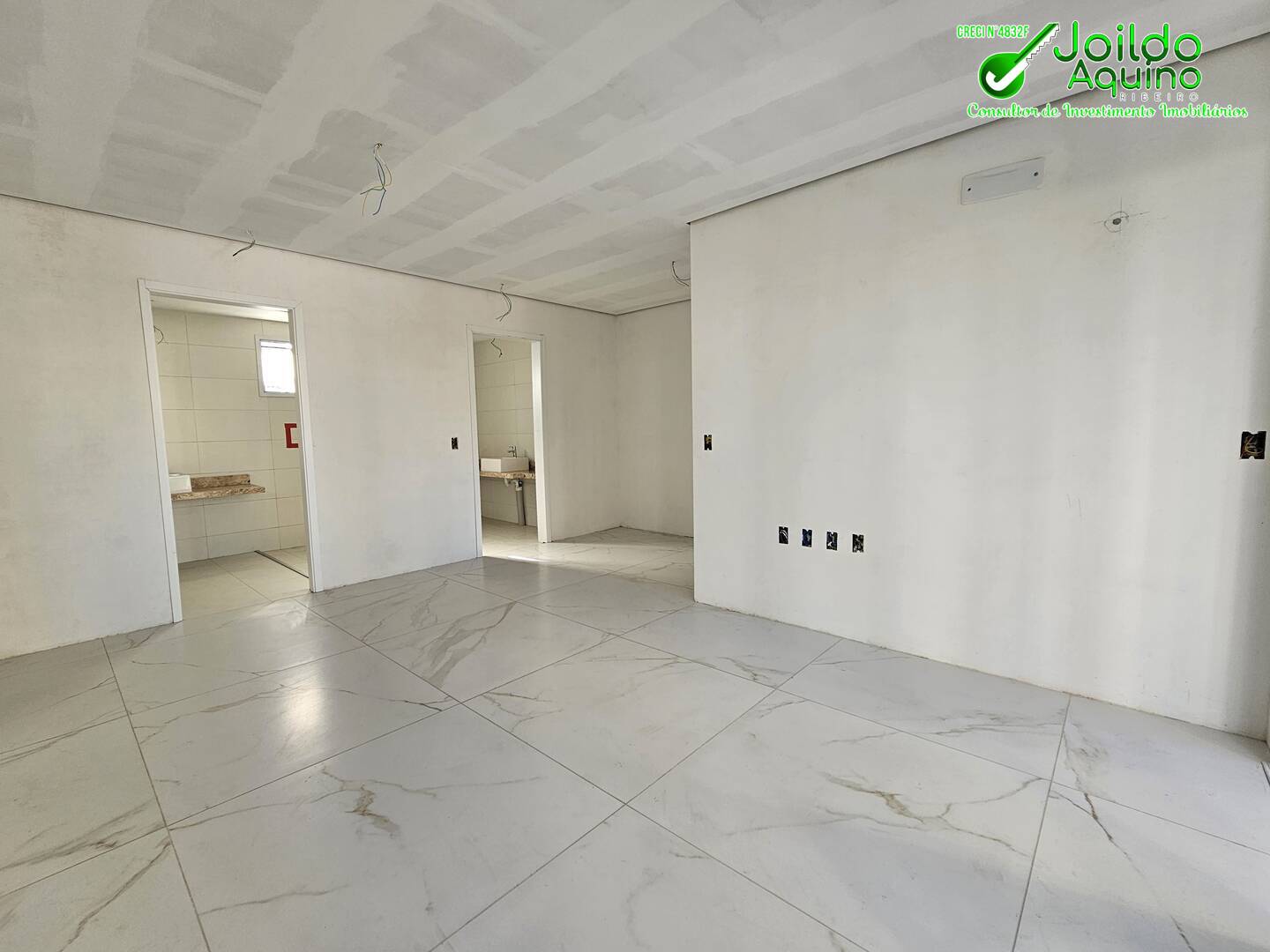 Apartamento à venda com 4 quartos, 218m² - Foto 15